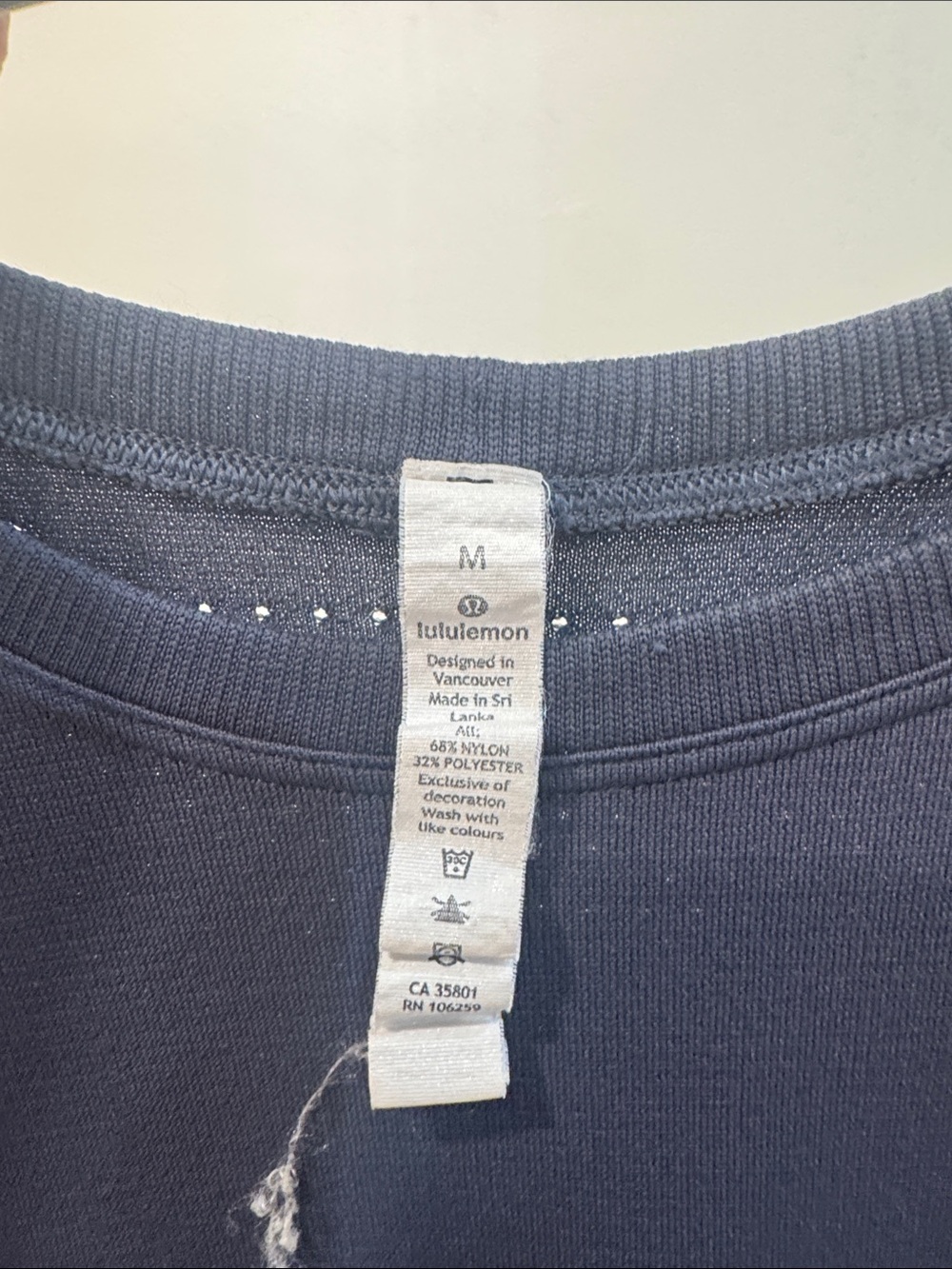 07. lululemon Navy Short Sleeve Crew Performance Tee - Picture 2 of 3